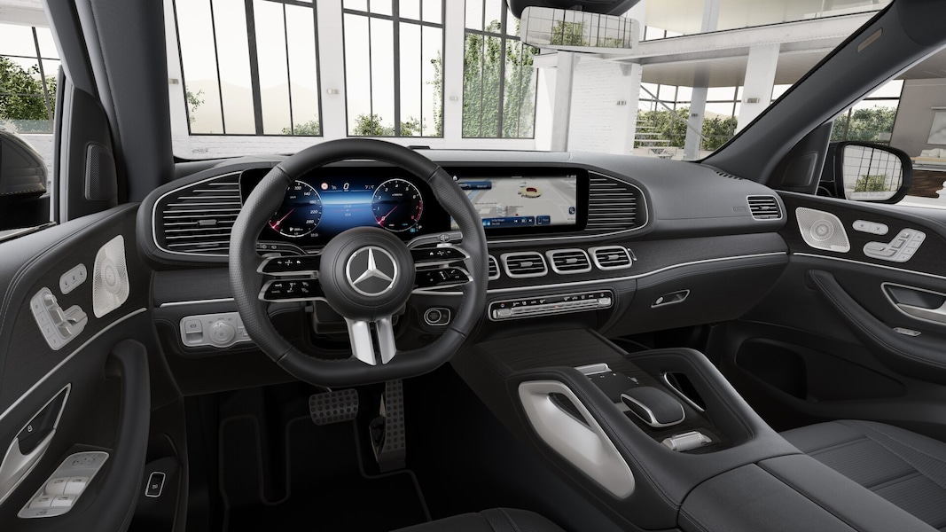 کابین پیکربندی رسمی GLS 450 4MATIC مدل ۲۰۲۶ با دو نمایشگر MBUX، چرم مشکی و تریم بلوط